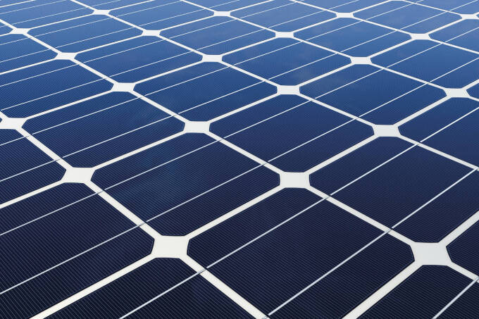 Photovoltaik-iStock-1500